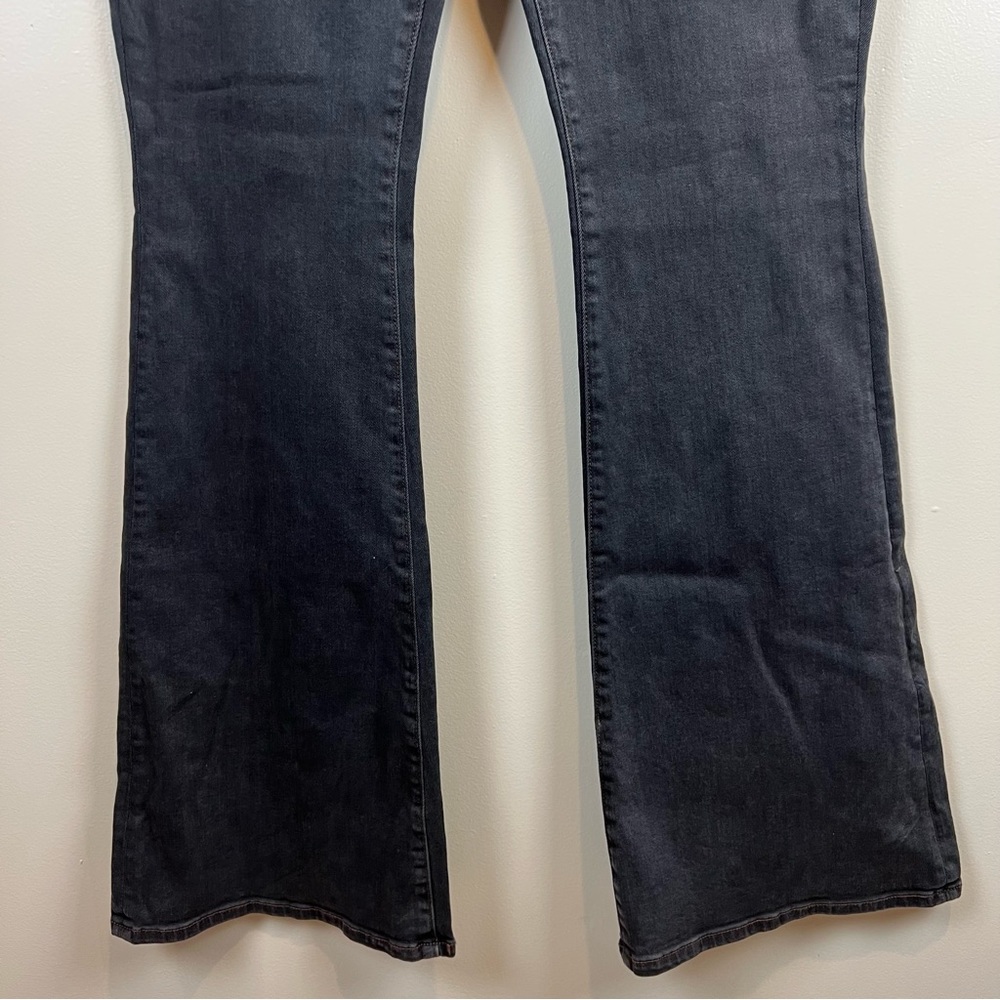 New Veronica Beard Beverly Yoke Front Jean in Color Moonlight, Size 32/14 - Picture 12 of 15